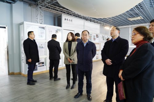 实地参观1.jpg