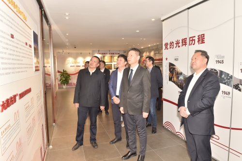 参观党建教育基地.JPG